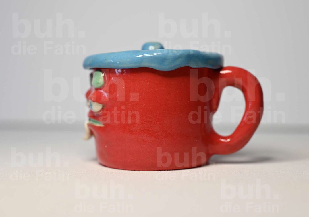 Rote Monstertasse mit Deckel- handgefertigtes Unikat mit Charakter - 190 ml