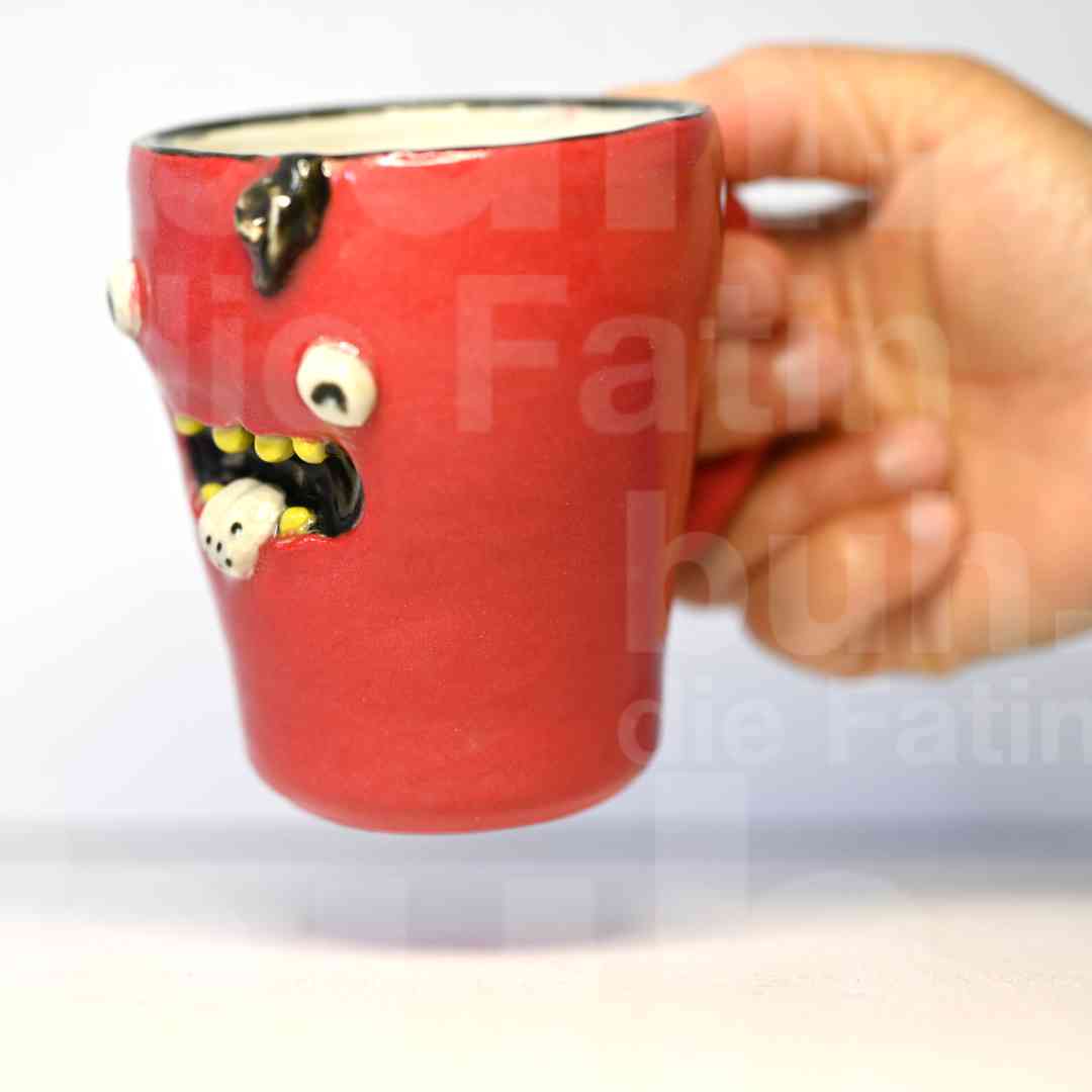 Die rote Monstertasse - handgefertigtes Unikat mit Charakter - 200ml