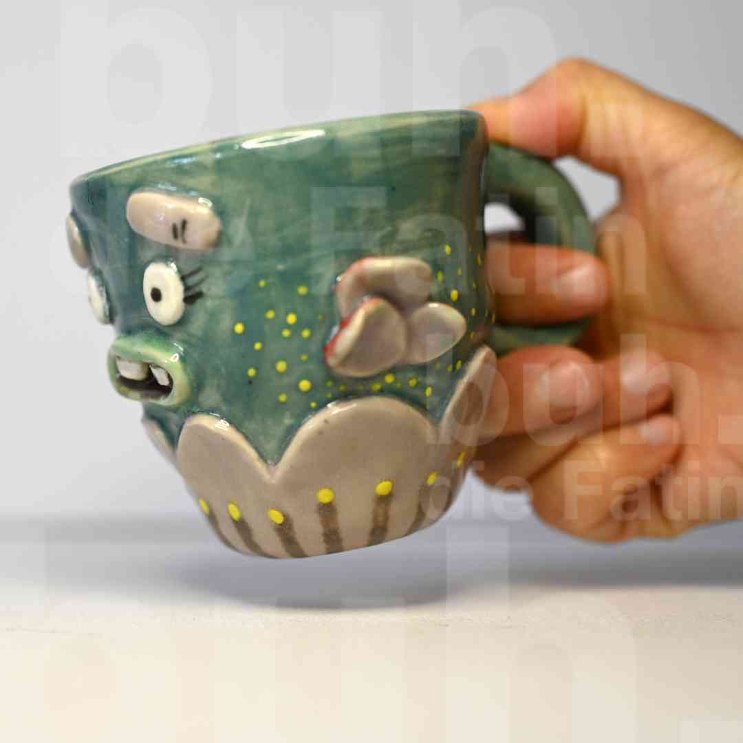 Florale Monstertasse - handgefertigtes Unikat mit Charakter - 200ml